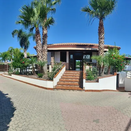 Hydria Aparthotel 4*