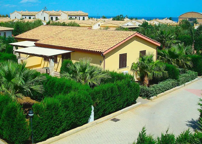 Aparthotel Hydria Campofelice Di Roccella