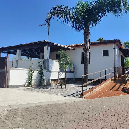 Hydria Aparthotel 3*