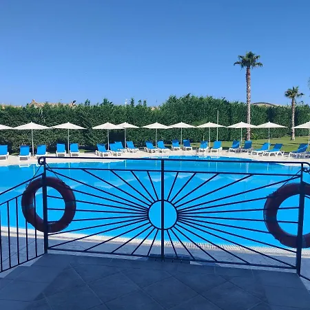 Aparthotel Hydria Campofelice Di Roccella