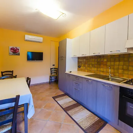 Hydria Aparthotel 3*