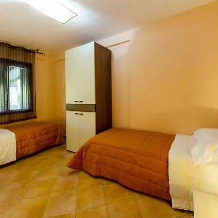 Hydria Aparthotel 3*